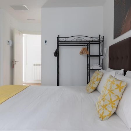 Hostal Puente De Hierro Logroño Exteriér fotografie