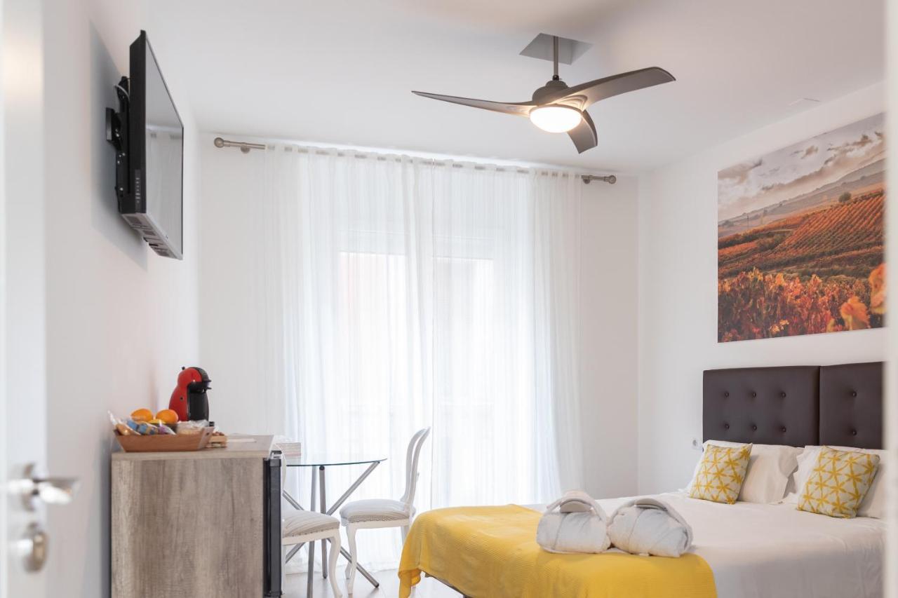 Hostal Puente De Hierro Logroño Exteriér fotografie